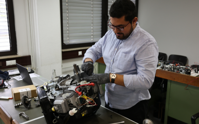 Become a Vanguard dealer