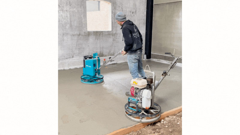 B-mac trowel powered by Vanguard Si 1.5 battery