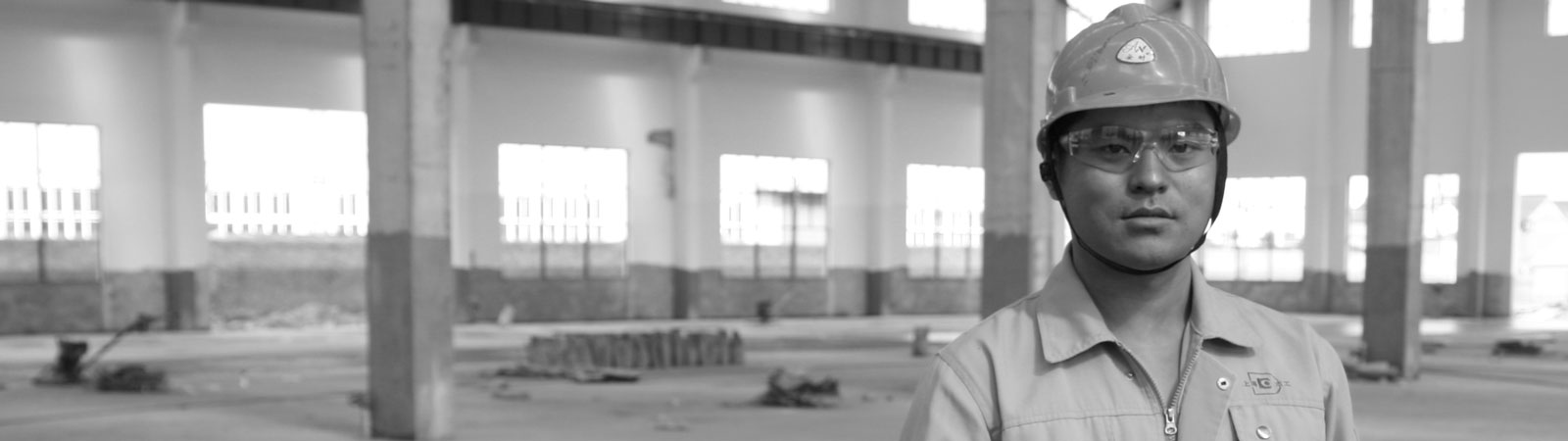 Black and white image of Vanguard’s 48V Si1.5kWh* Swappable Battery