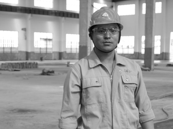 Black and white image of Vanguard’s 48V Si1.5kWh* Swappable Battery